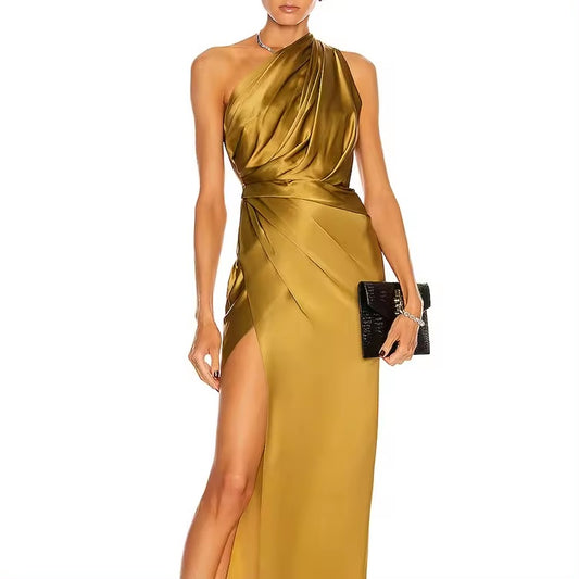Women’s evening dress, perfect for parties, wedding, stages, performances, entertainment shows and events, suitable for singers, djs, dancers and performers.